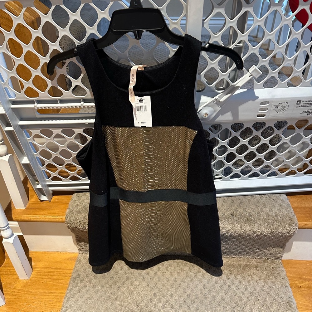 Bailey 44 gold rocket metallic top